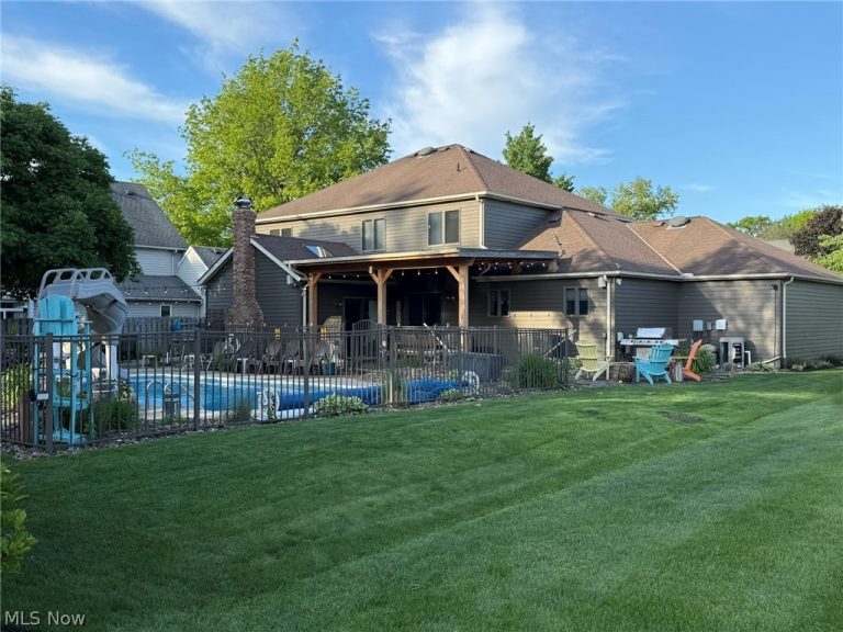 14666 Regency Drive, Strongsville, OH - Photo 3