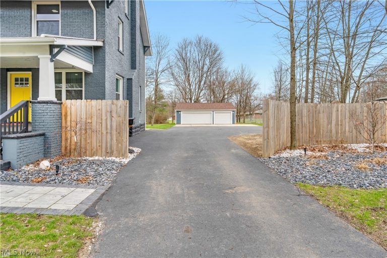 252 Indianola Road, Youngstown, OH - Photo 6