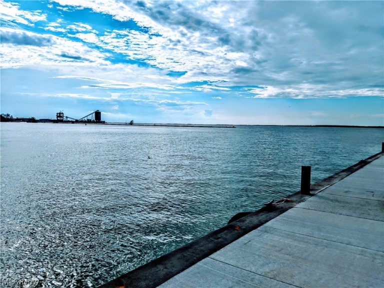 401 SHORELINE Drive #234, Sandusky, OH - Photo 4