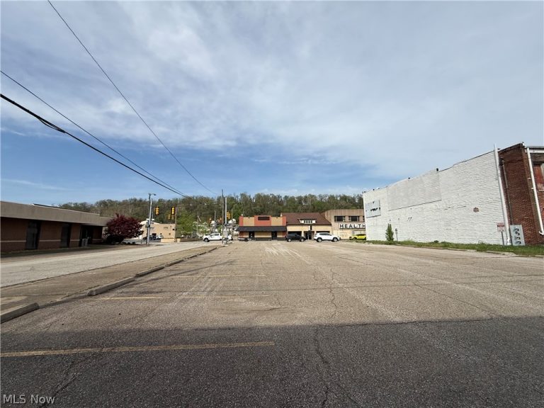 3236 Main Street, Weirton, WV - Photo 6