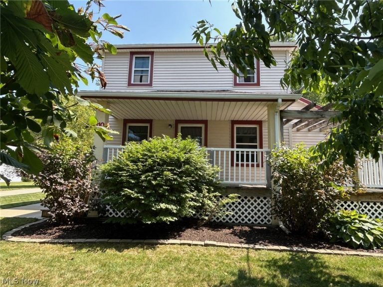 110 Railroad Street, LaGrange, OH - Photo 2