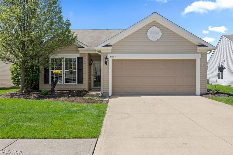 37984 Ashfield Way, North Ridgeville, OH, 44039