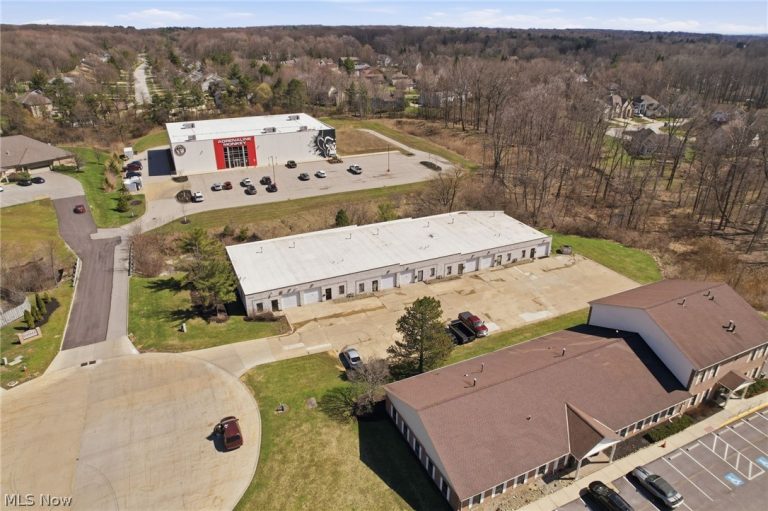 26700 Renaissance Parkway, Warrensville Heights, OH - Photo 2