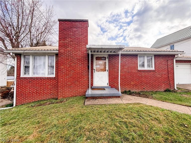 724 Main Street, Barnesville, OH - Photo 3