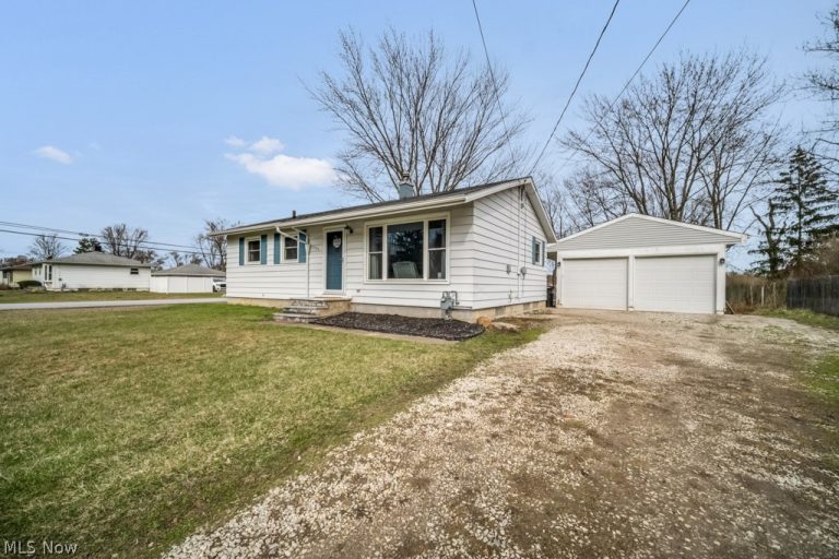 1555 Diana Drive, Brunswick, OH - Photo 2