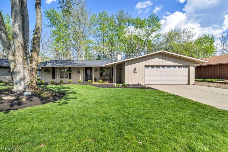10815 Gate Post, Strongsville, OH - Photo 2
