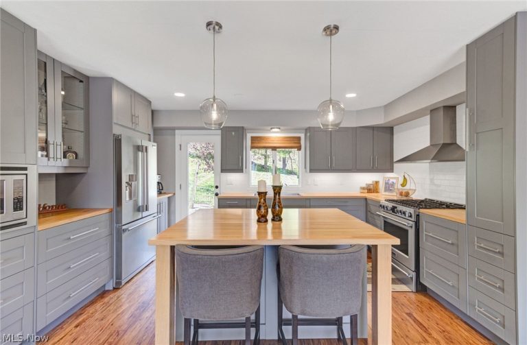 573 Mohawk Drive, Malvern, OH - Photo 8
