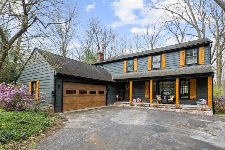 52 Carriage Stone Drive, Chagrin Falls, OH, 44022