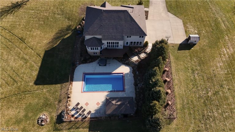 1617 Charolais Street, Uniontown, OH - Photo 3