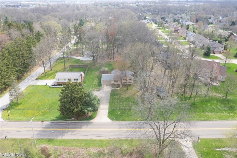 251 Hametown Road, Akron, OH - Photo 6