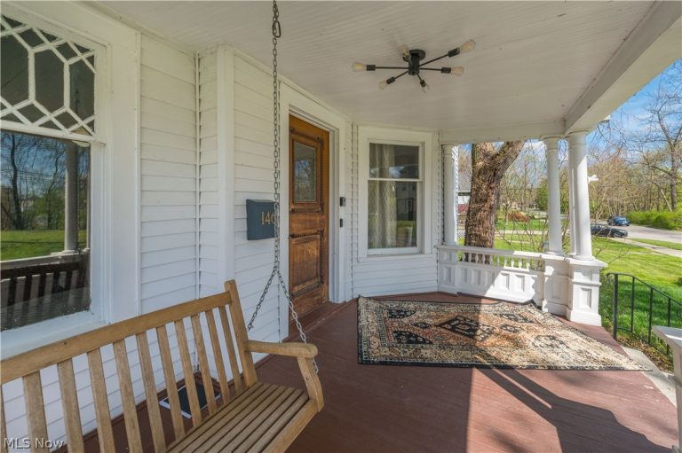 146 Harrison Street, Elyria, OH - Photo 5