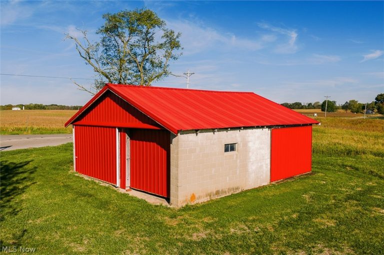 15 Glecoe Road, Dellroy, OH - Photo 4