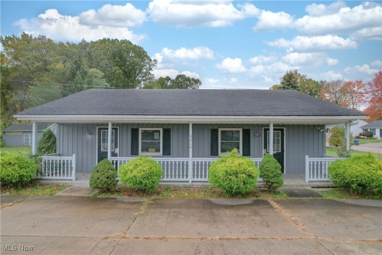 3619 Liberty Avenue, Vermilion, OH - Photo 2