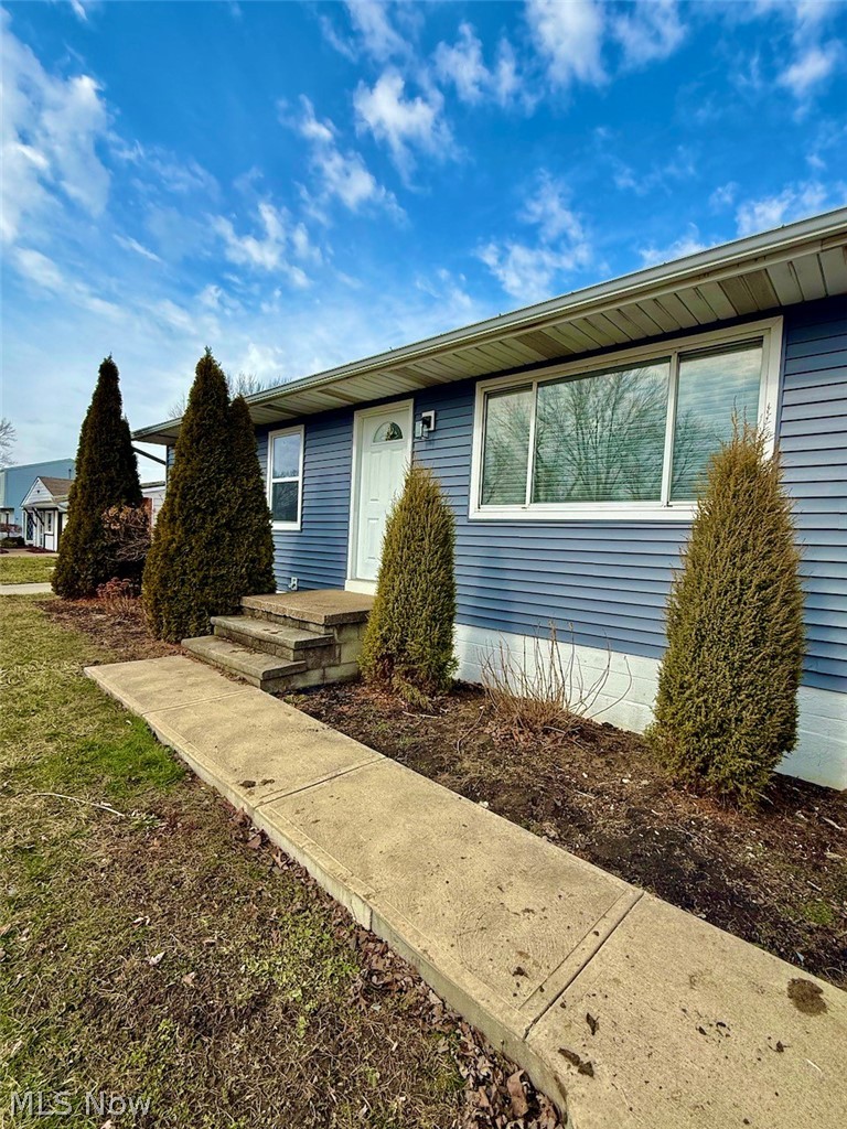 2235 Crehore Street, Lorain, OH - Photo 3