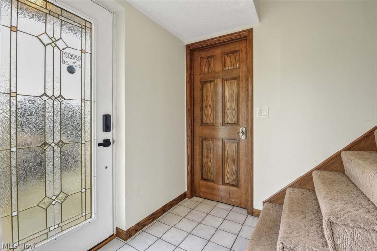 4164 Regal Avenue, Brunswick, OH - Photo 8