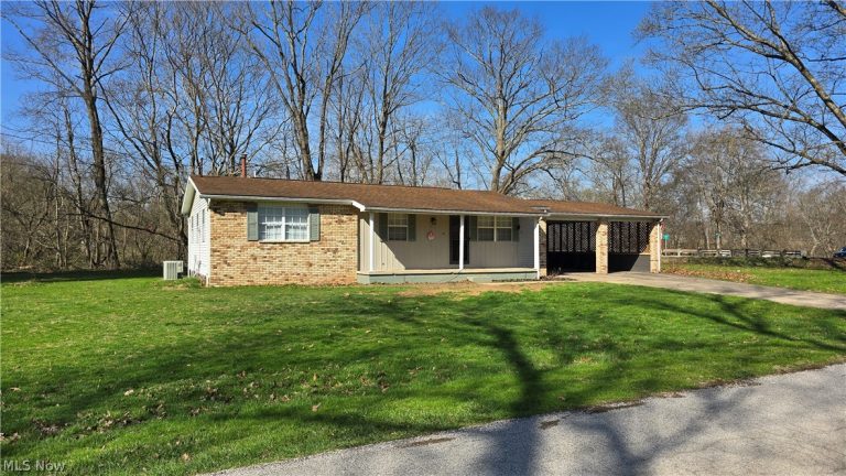 22 Mill Stream Road, Elizabeth, WV - Photo 2