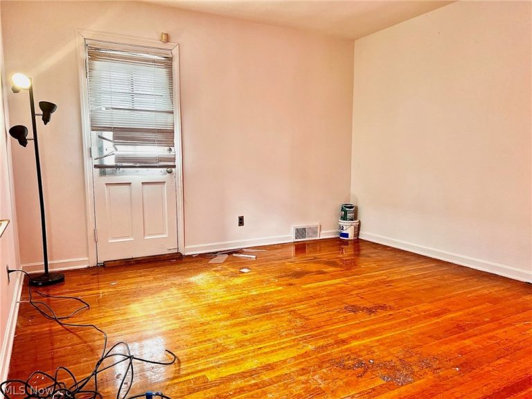 3736 Martin Luther King Jr Drive, Cleveland, OH - Photo 4