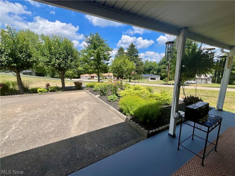 5035 Boggs Road, Zanesville, OH - Photo 4