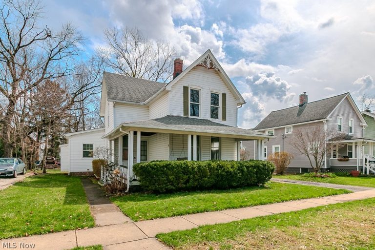 4437 Center Street, Willoughby, OH, 44094