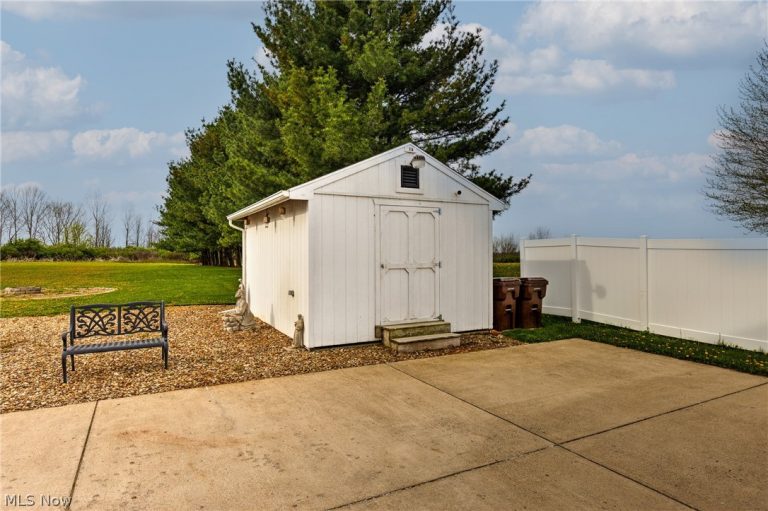 935 Paulin Road, Poland, OH - Photo 4
