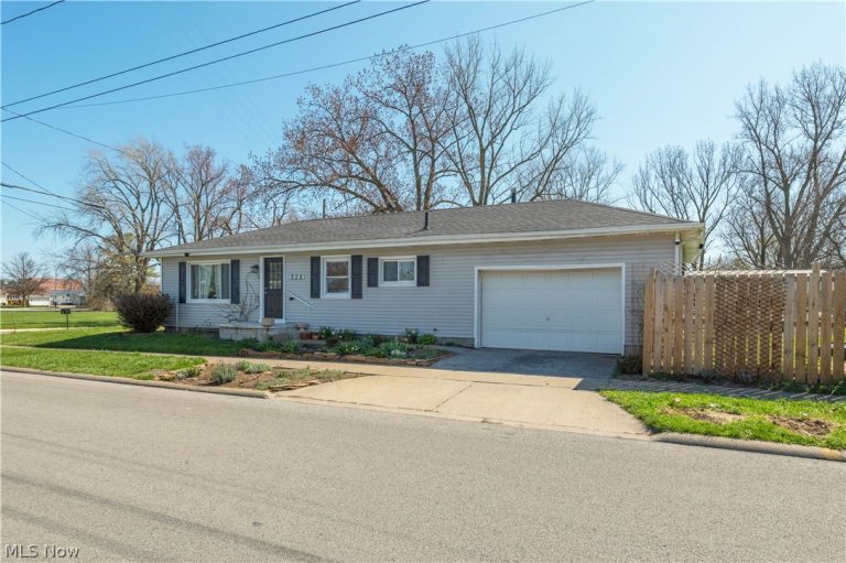 906 Farwell Street, Sandusky, OH - Photo 3