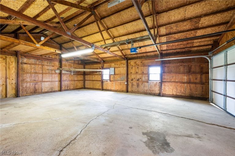 8593 Sherman Road, Chesterland, OH - Photo 8
