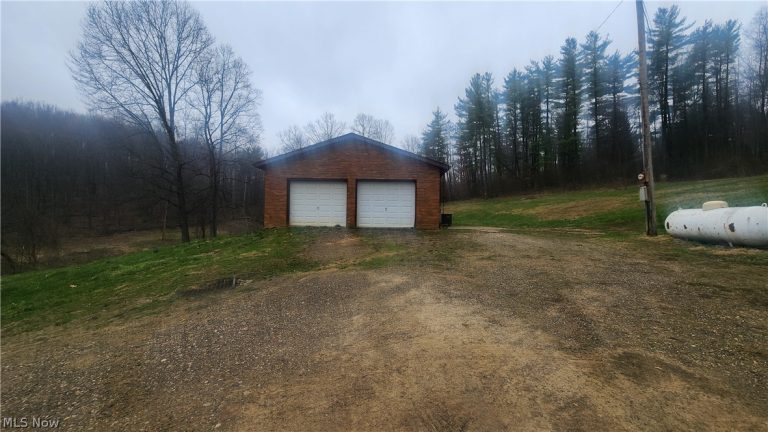 52708 Township Road 170, Fresno, OH - Photo 8