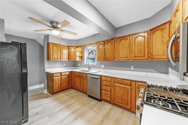 1516 Newton Street, Akron, OH - Photo 5