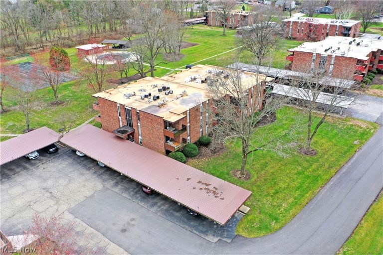 3040 River Road #H20, Warren, OH - Photo 2