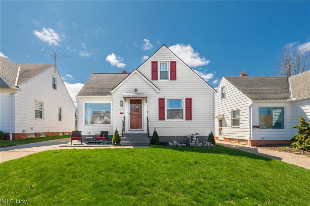 9109 Ansonia Avenue, Brooklyn, OH
