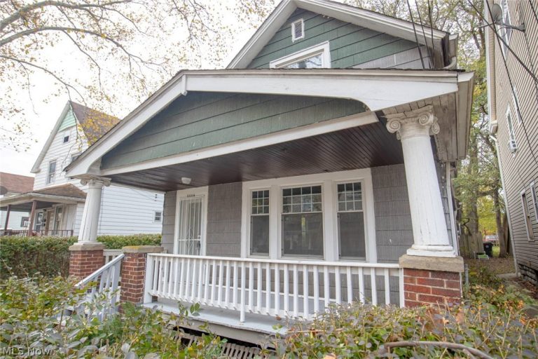 3304 46th Street, Cleveland, OH - Photo 2