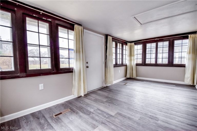 271 238 Street, Euclid, OH - Photo 6