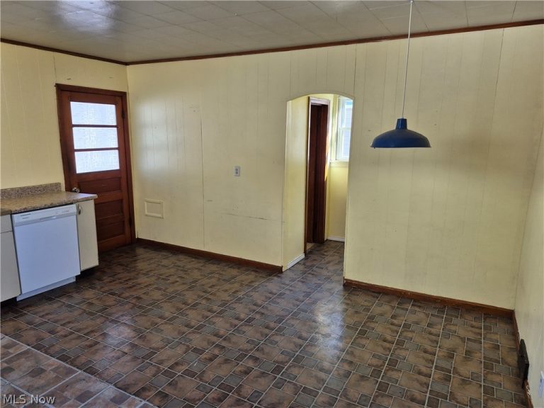 1002 Second Avenue, New Cumberland, WV - Photo 4