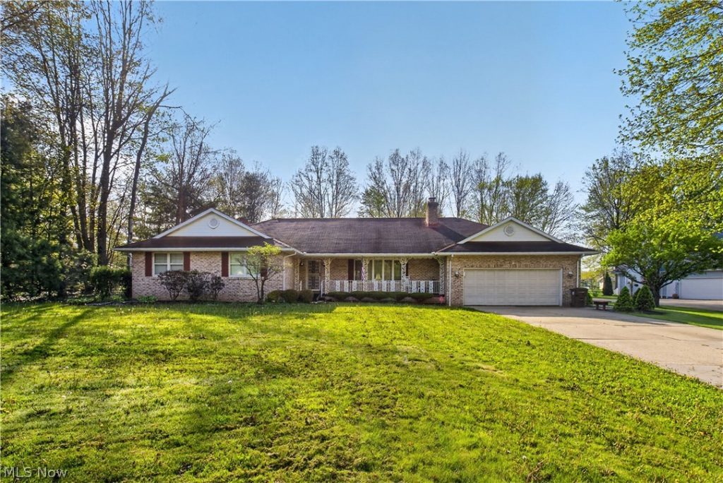 5144 Old Colony Road, Warren, OH
