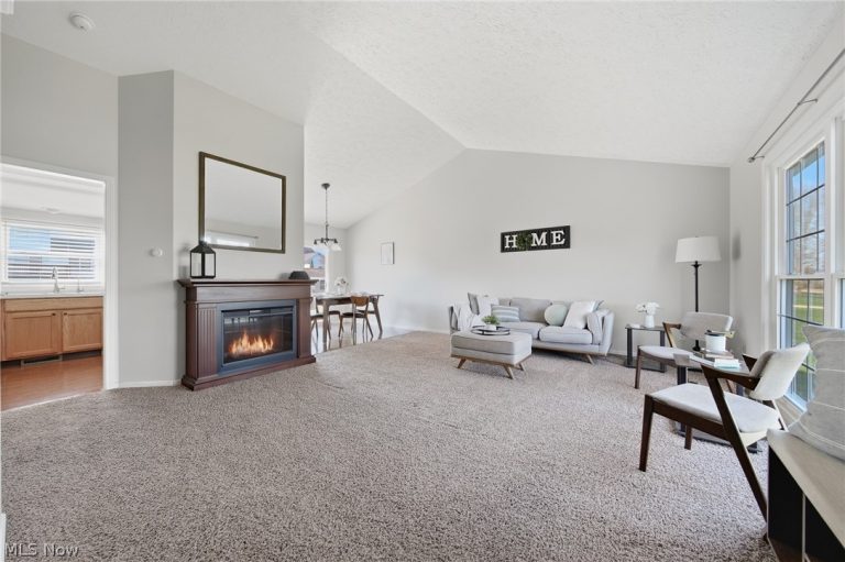 2382 Mount Pleasant Street, Canton, OH - Photo 3