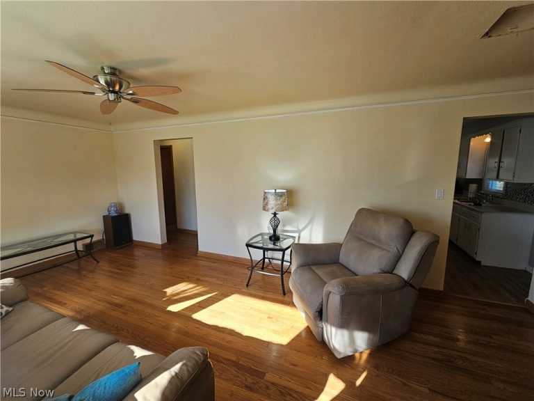4087 Suffolk Road, South Euclid, OH - Photo 5