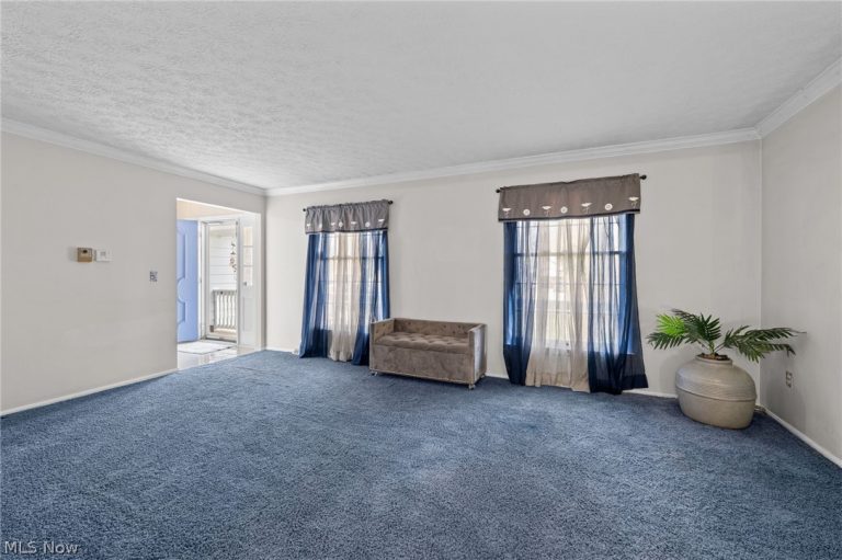 8343 Paddock Court, Mentor, OH - Photo 6