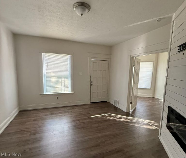 2829 116th Street, Cleveland, OH - Photo 4