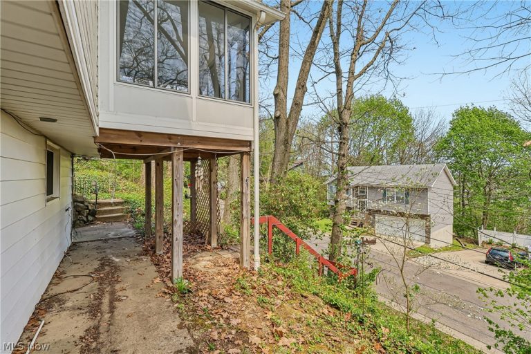 2060 6th Street, Akron, OH - Photo 3
