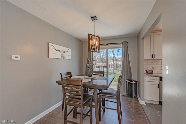 13462 Harper Road, Strongsville, OH - Photo 6