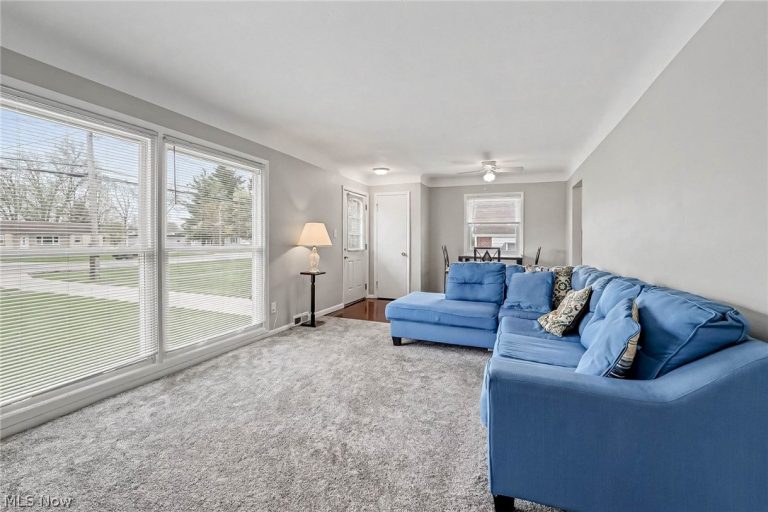 6840 Middlebrook Boulevard, Middleburg Heights, OH - Photo 3