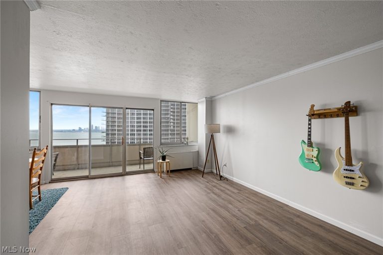 12900 Lake Avenue #2005, Lakewood, OH - Photo 3