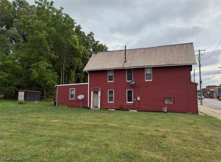 1205 Bridge Street, Ashtabula, OH - Photo 2