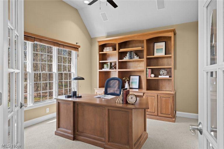 11810 Edinboro Lane, Chagrin Falls, OH - Photo 5