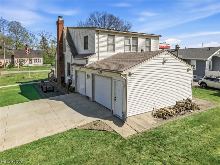7202 Sheldon Avenue, Youngstown, OH - Photo 3