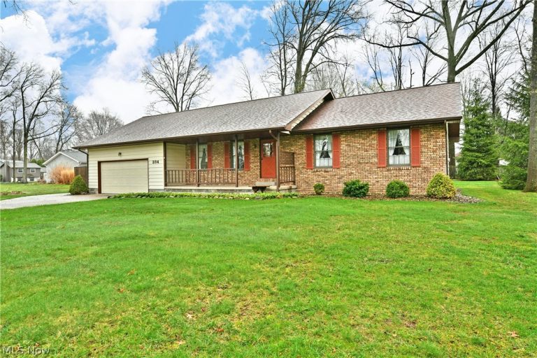 284 Wae Trail, Cortland, OH - Photo 2