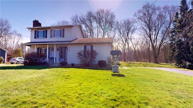 495 Elm Avenue, Tallmadge, OH - Photo 2