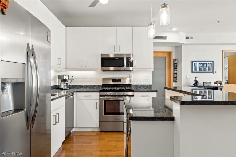 701 Lakeside Avenue #803, Cleveland, OH - Photo 5