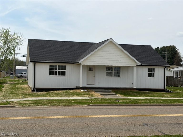 165 3rd Street, Frazeysburg, OH, 43822