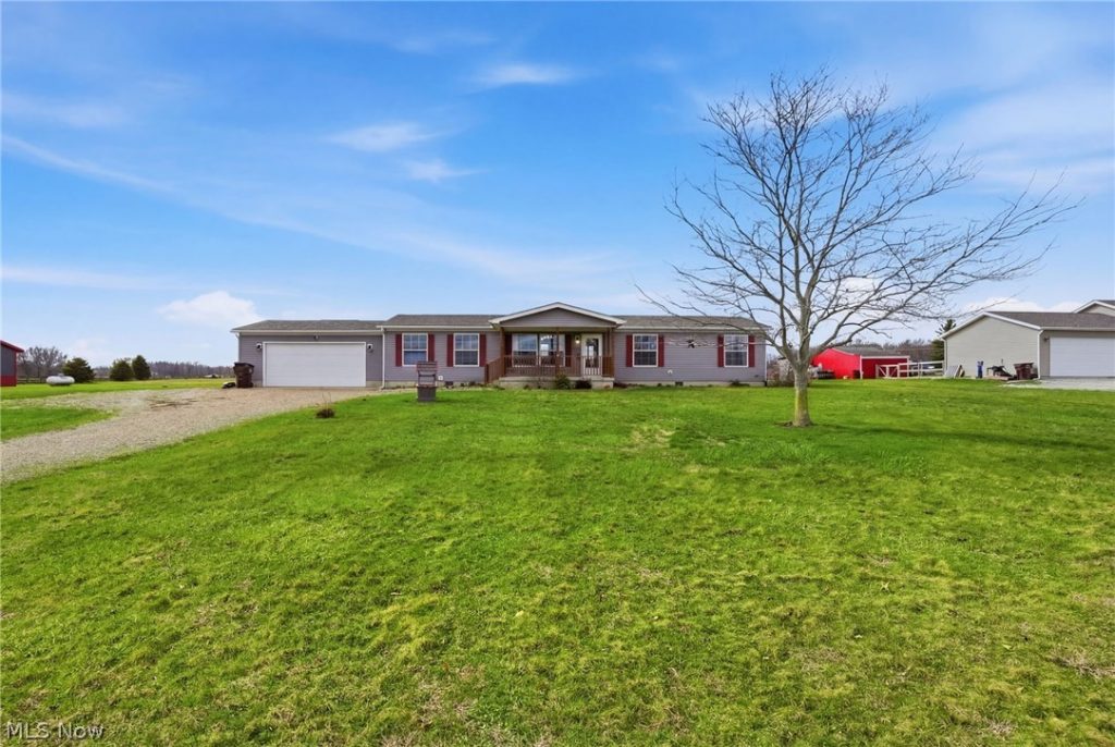 7923 Logan Thornville Road, Rushville, OH